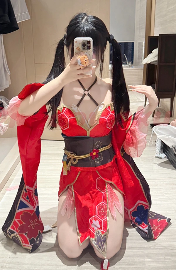 粉嫩福利姬@小鱼神的尺度私拍丰满上围太诱惑3